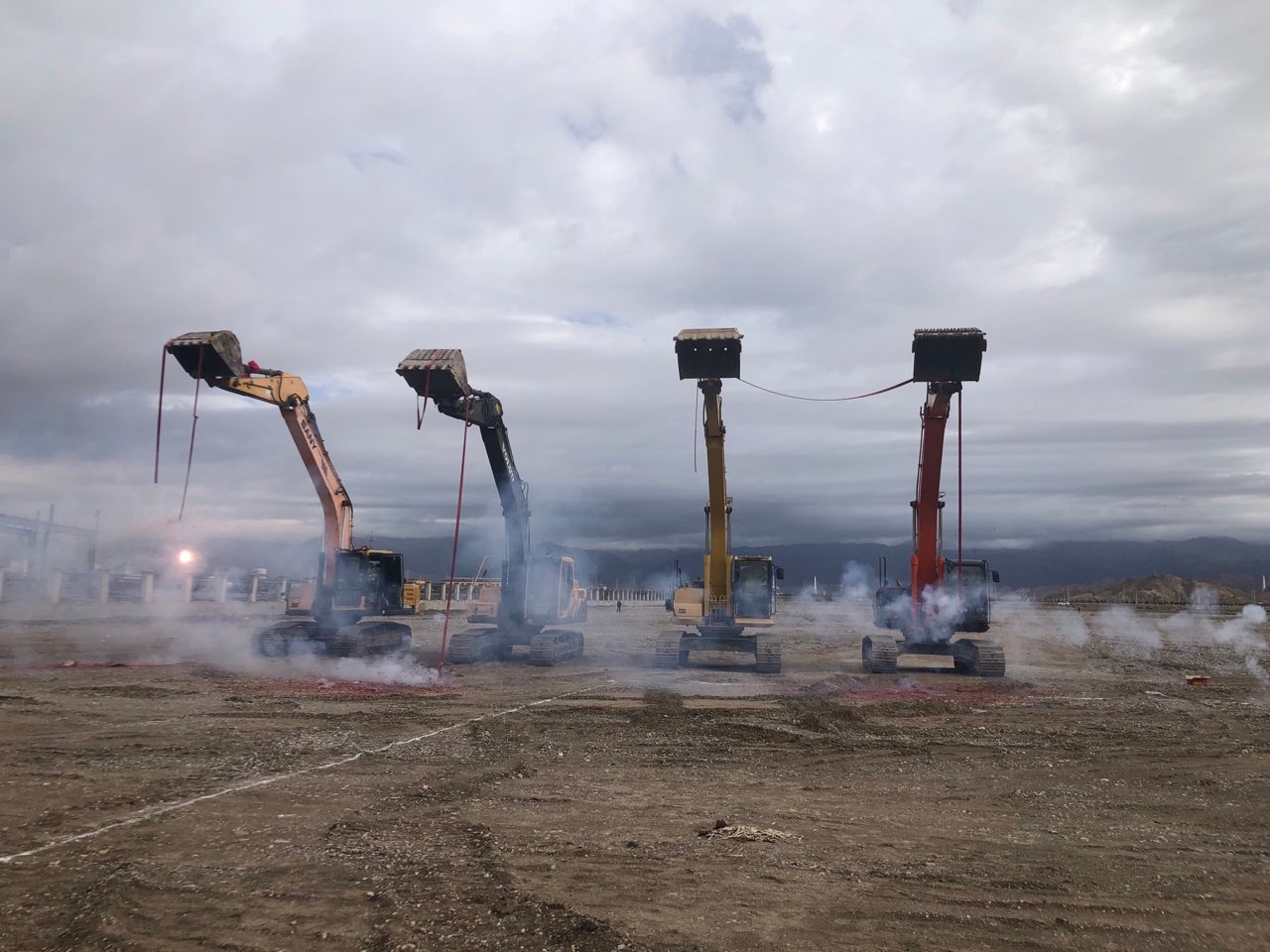 德令哈项目开工